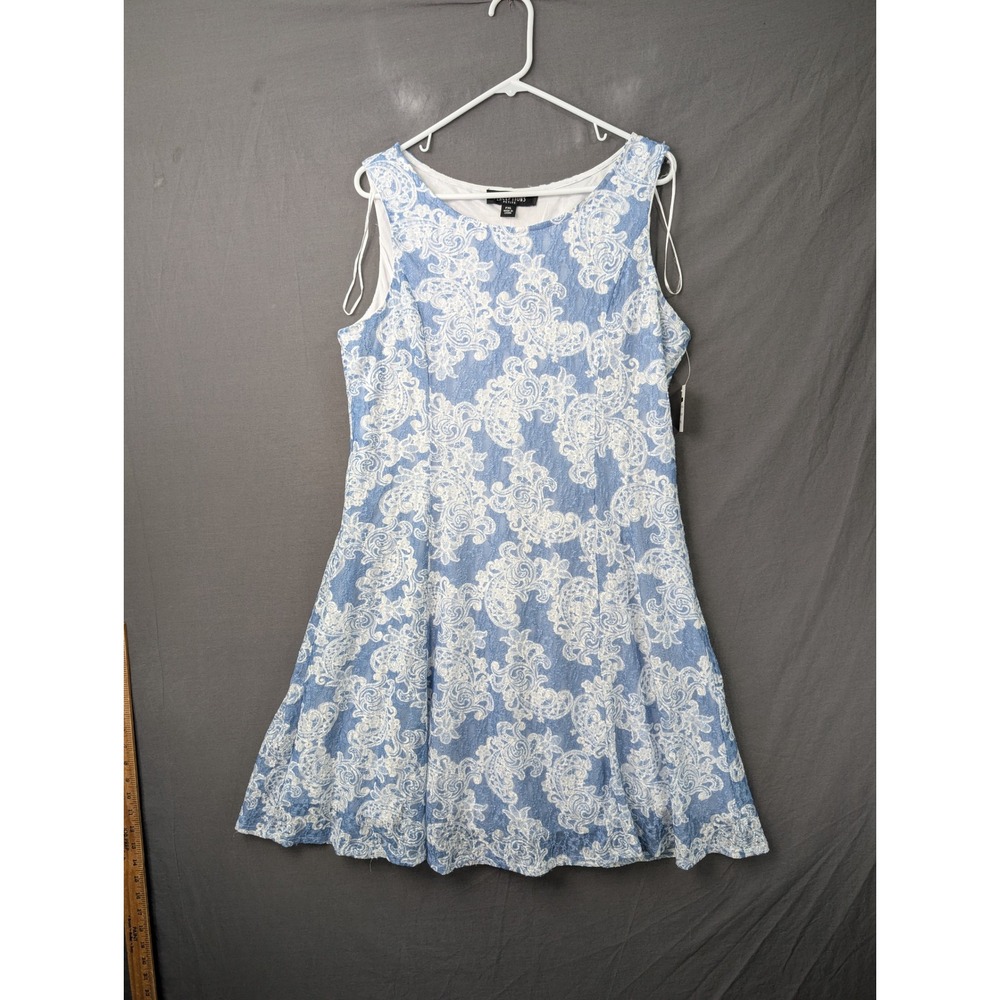 Perceptions Petite Blue White Paisley Lace Sleeveless Fit & Flare Dress PXL